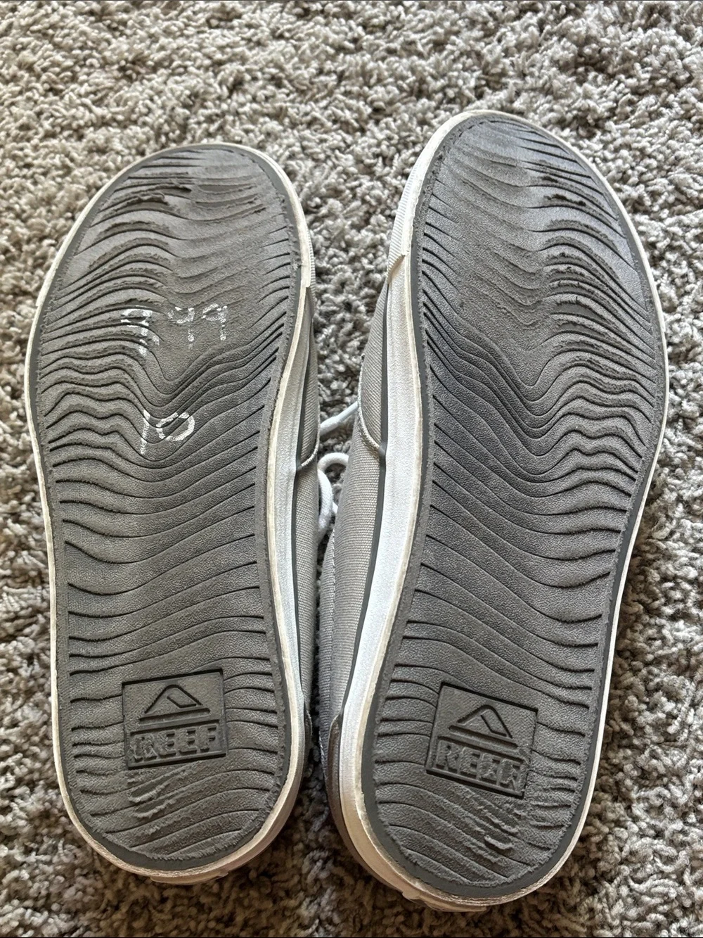 Reef Men's Canvas Deckhand Boat Shoes in Gray and White
